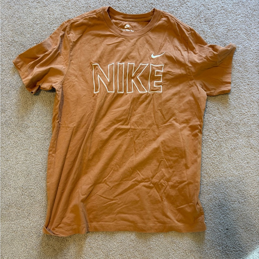 The Nike Tee Short Sleeve Embroidered